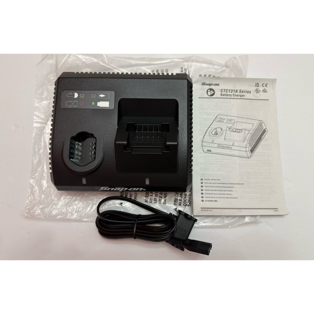 Brand New Snap-on 14.4 V 18 V  Dual Bay Battery CHARGER CTC131A with Usb Port
